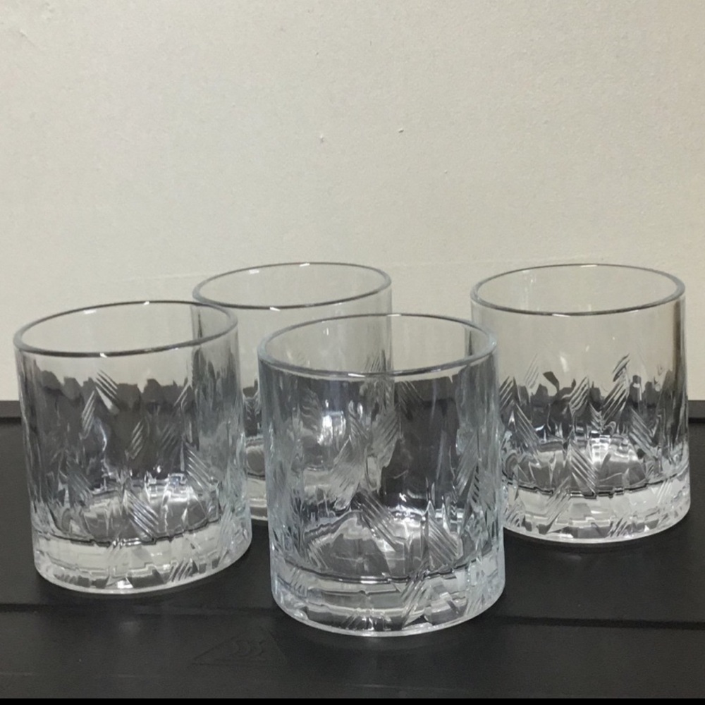 NWOT 4pc Grey Goose Vodka logo bottom clear VIP Glasses